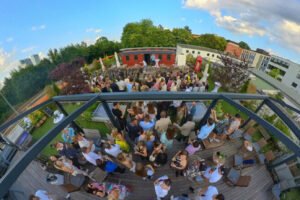 Stellwerk München: Party auf der Terrasse